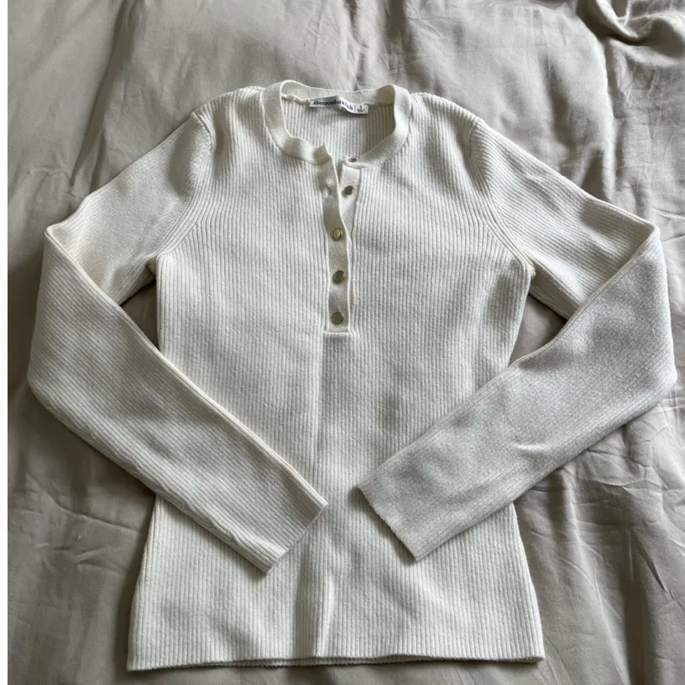 Abercrombie & Fitch Slim Henley Sweater Top